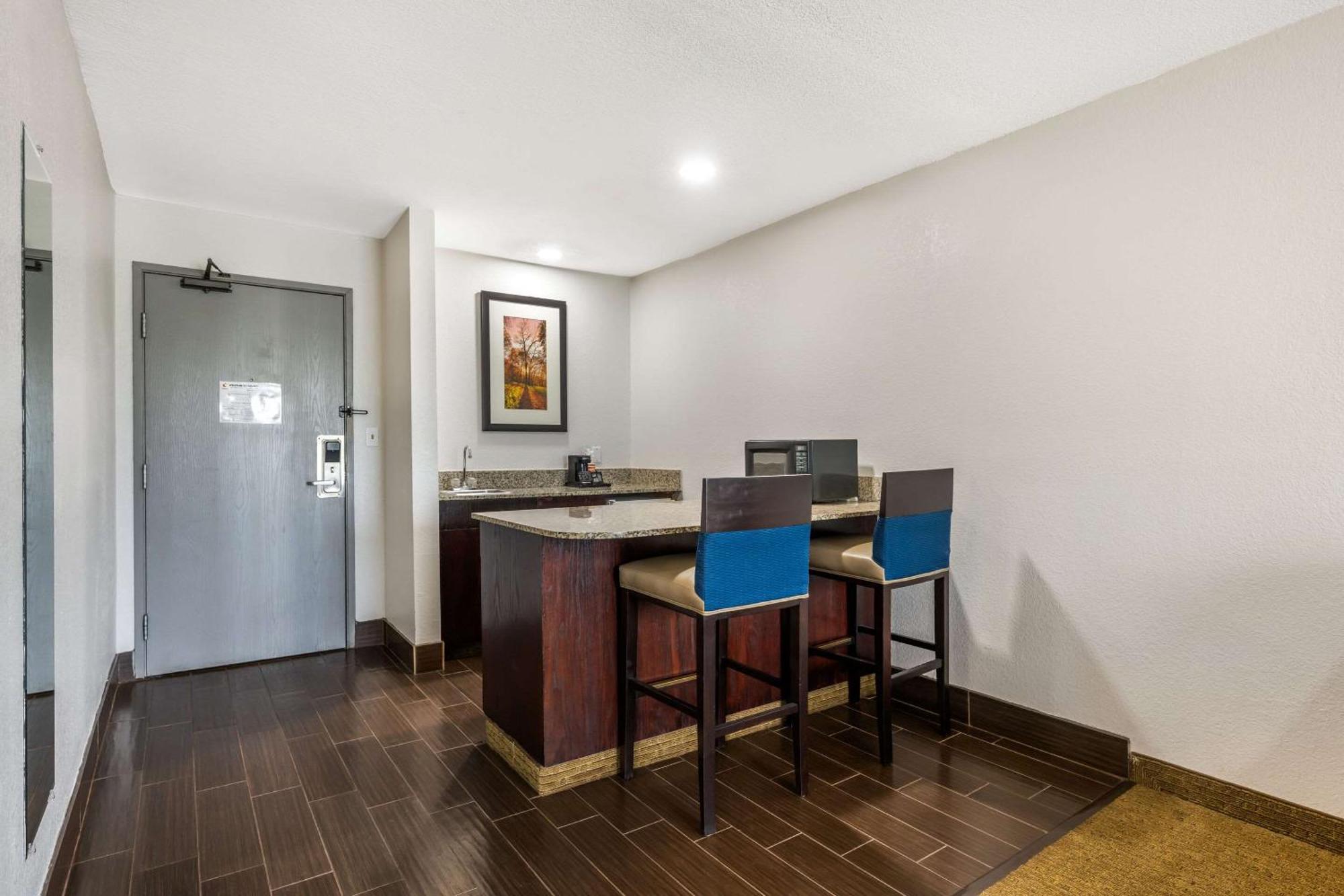 Comfort Suites Omaha East-Council Bluffs Εξωτερικό φωτογραφία